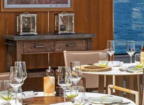 Seabourn Odysee Class - Earth & Ocean.jpg